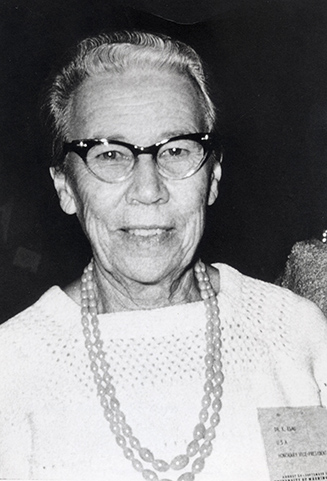 Katherine Esau (1898–1997)